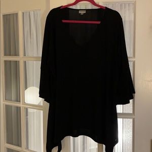 Black bell sleeve Avenue.  Only worn twice. 22/24